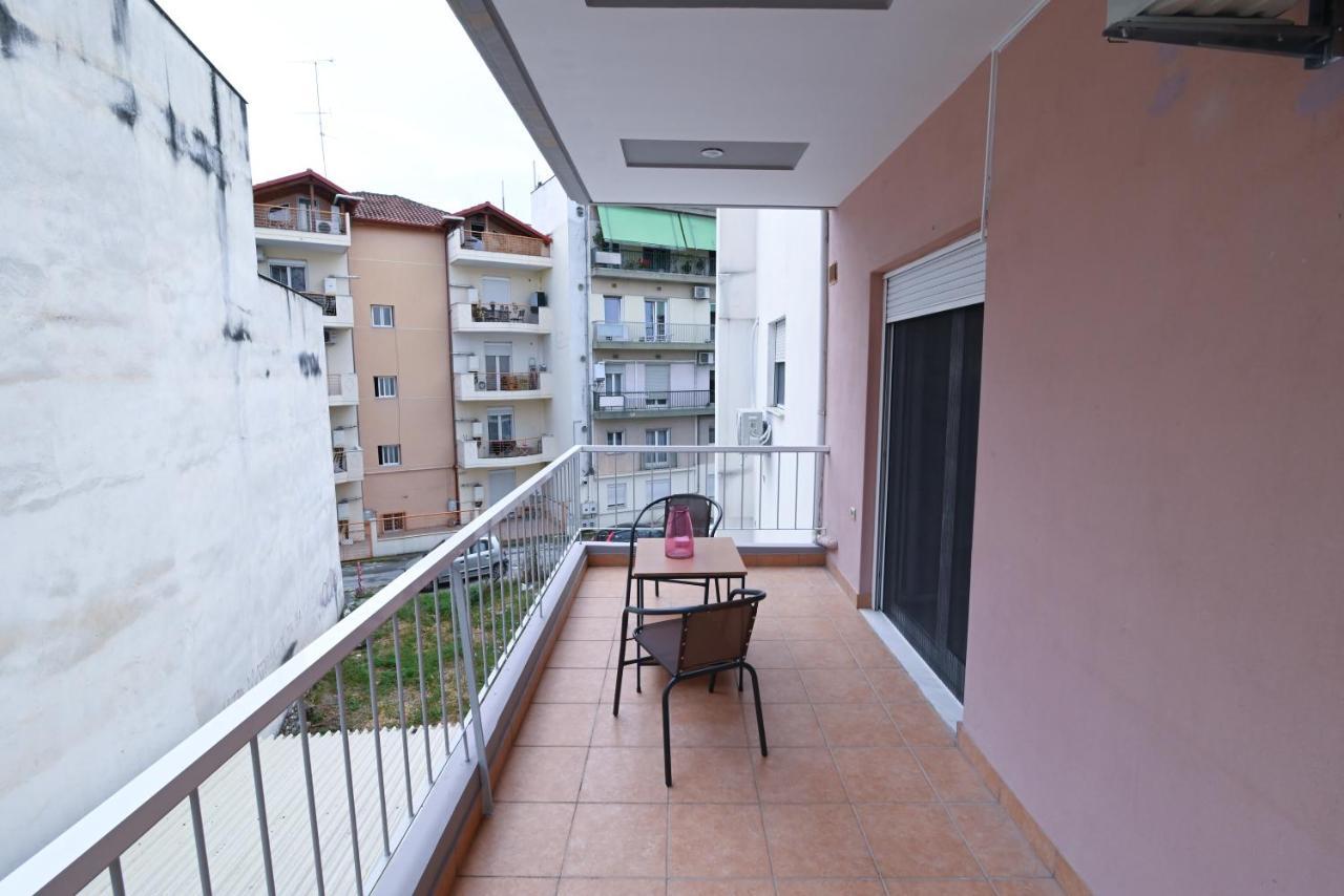 Apartament The Whole Packet B1 Center With Parking Larissa Zewnętrze zdjęcie